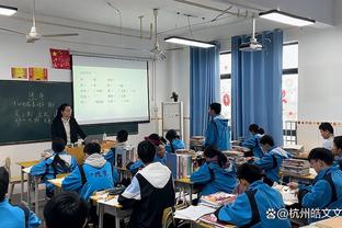 瓦伦大学生吉利亚蒙：22岁身价2500万出征世界杯？23岁剩900万